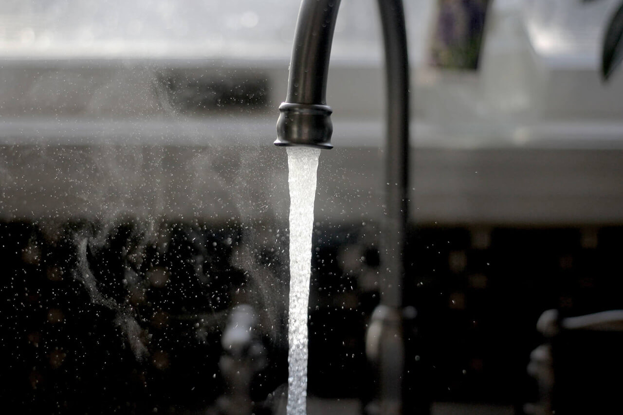Water tap